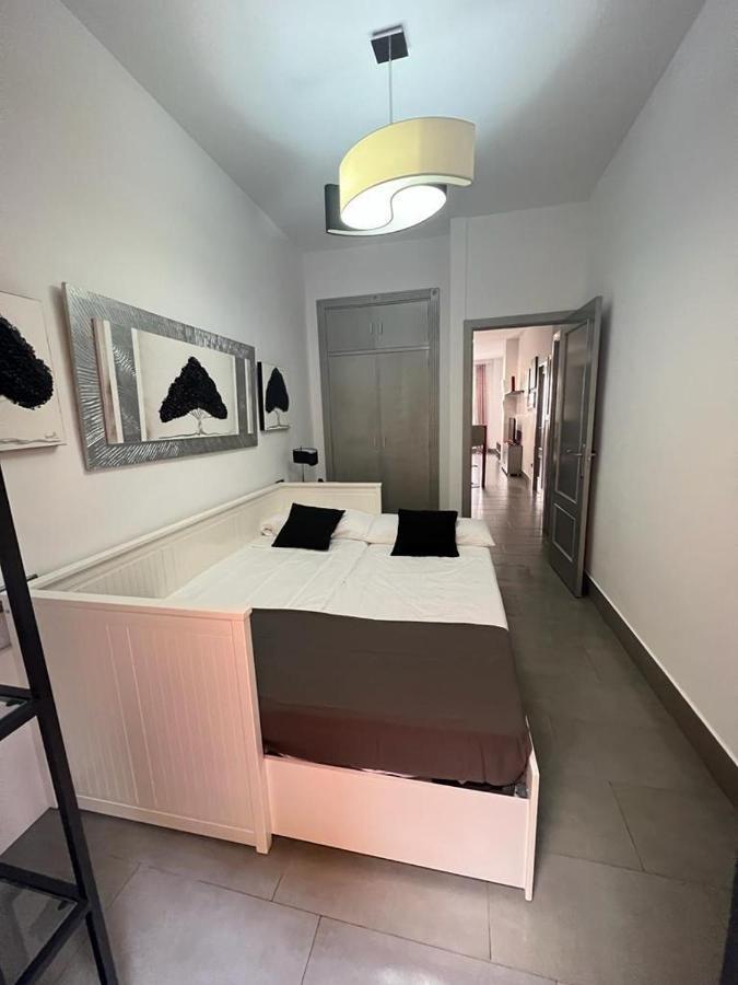 180 Home Un Sueno En El Corazon De Triana Voluntad Севиля Екстериор снимка